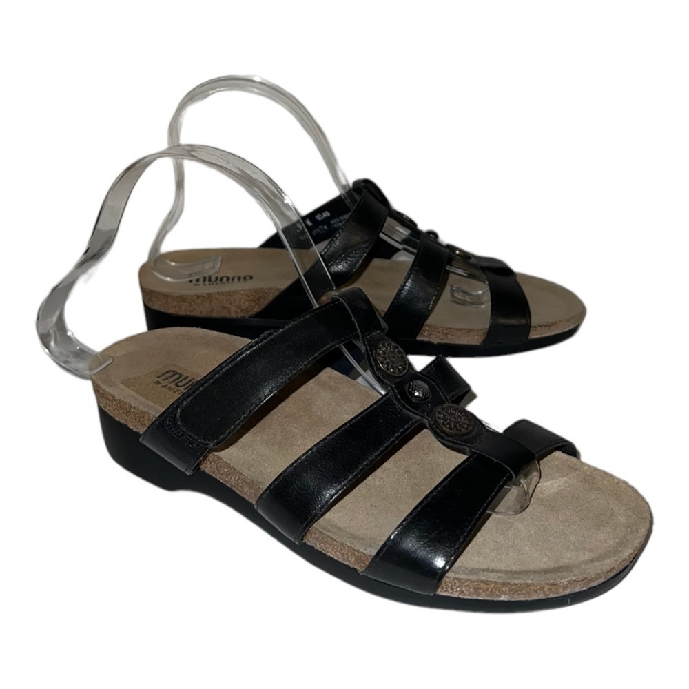 Munro Black Slide Sandals